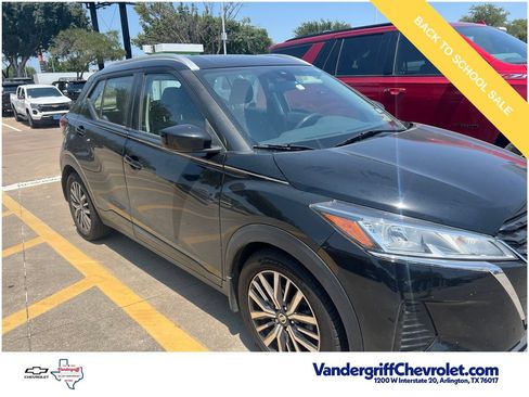 Used 2021 Nissan Kicks SV FWD image 16