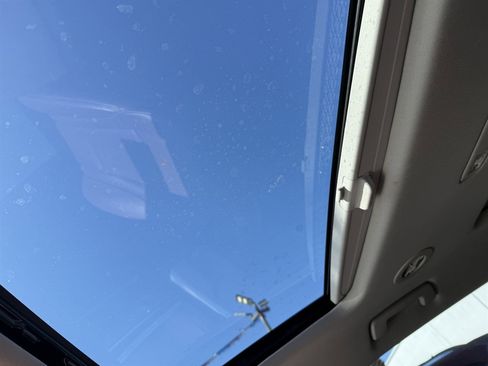 Used 2018 Buick Enclave Avenir w/ Avenir Technology Package image 21