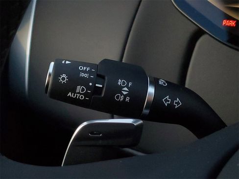 New 2025 Land Rover Range Rover SE image 15