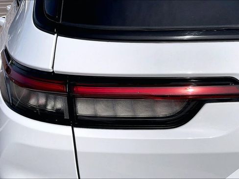 Used 2023 Jeep Grand Cherokee L Limited w/ Black Appearance Package image 27