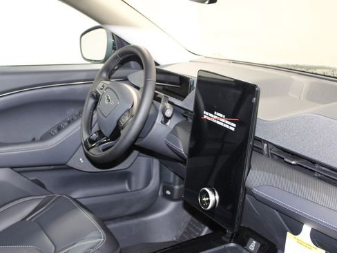 New 2025 Ford Mustang Mach-E Premium image 29