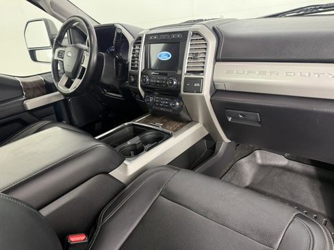Used 2017 Ford F250 Lariat w/ Lariat Ultimate Package AWD/4WD image 11