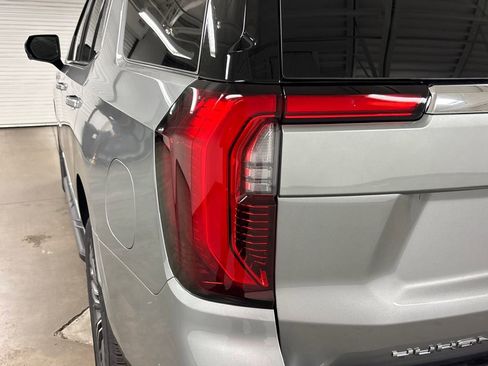 New 2026 GMC Yukon Elevation w/ Elevation Premium Package AWD/4WD image 14