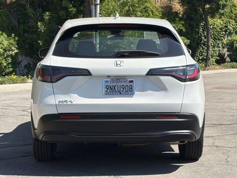 Certified 2025 Honda HR-V LX image 5