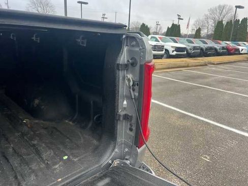 Used 2025 RAM 1500 Laramie w/ Sport Appearance Package image 7