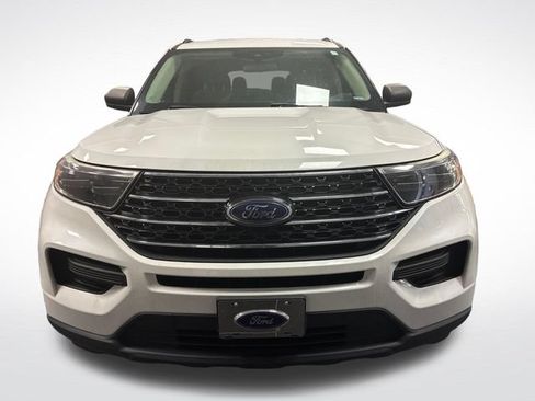 Used 2020 Ford Explorer XLT RWD image 8