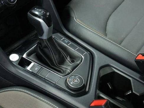 Used 2023 Volkswagen Taos SEL AWD/4WD image 23