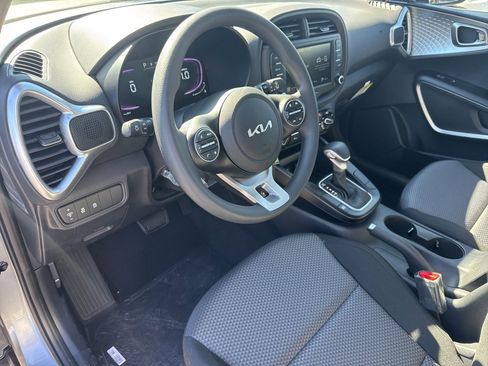 New 2025 Kia Soul LX w/ LX Technology Package image 10