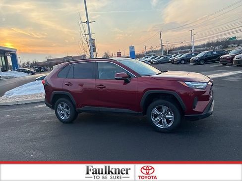 Certified 2025 Toyota RAV4 XLE image 4