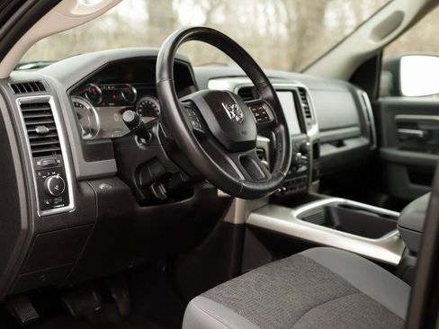 Used 2019 RAM 1500 Big Horn image 9