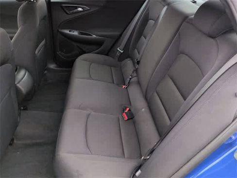 Used 2023 Chevrolet Malibu LS image 19