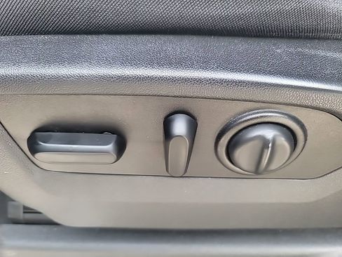 Used 2020 GMC Sierra 1500 Elevation w/ Elevation Value Package image 14