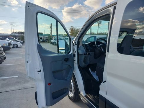 Used 2016 Ford Transit 150 XL image 16