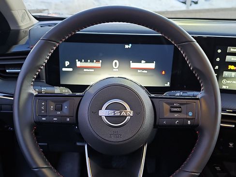Certified 2025 Nissan Kicks SR AWD/4WD image 20
