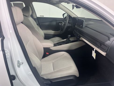 Certified 2025 Honda Accord LX image 5