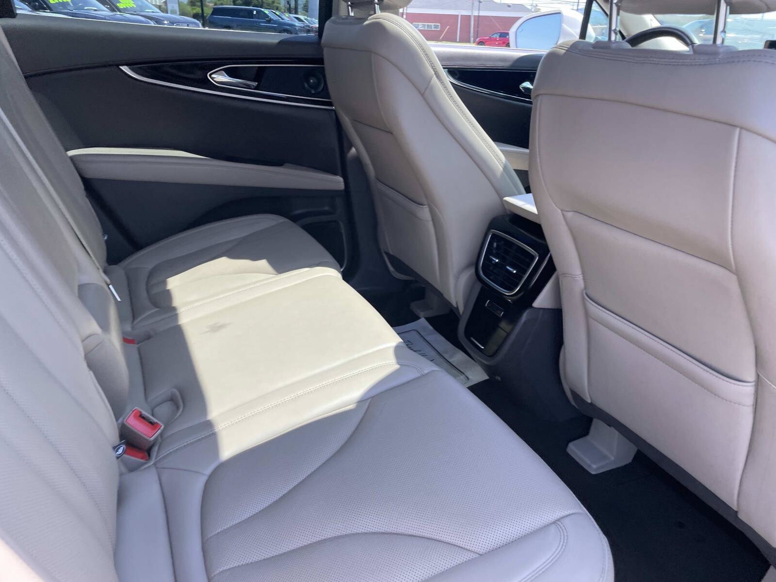 Certified 2023 Lincoln Nautilus Reserve w/ Luxury Package AWD/4WD image 15