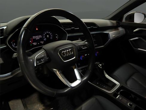 Used 2020 Audi Q3 2.0T Premium w/ Convenience Package image 15