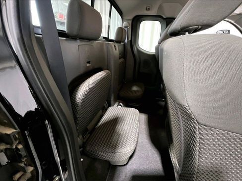 Used 2017 Nissan Frontier SV image 25