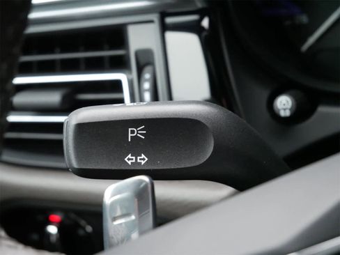 Used 2025 Porsche Macan image 20