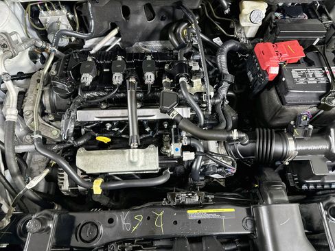 Used 2023 Nissan Kicks SR FWD image 29