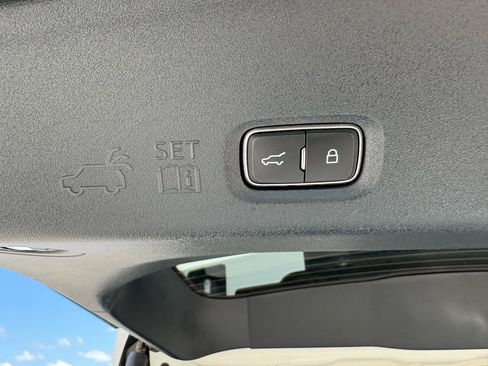 Used 2025 Ford Expedition Active AWD/4WD image 58