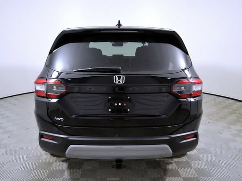 Used 2025 Honda Pilot EX-L image 9