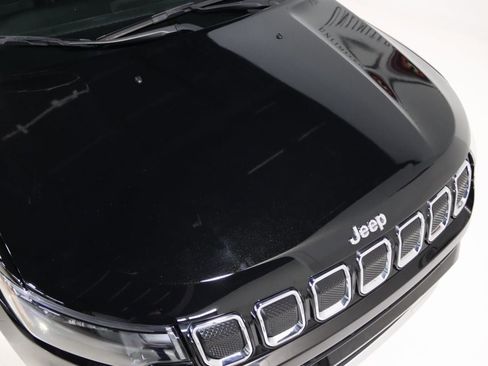 Used 2022 Jeep Compass Limited image 25