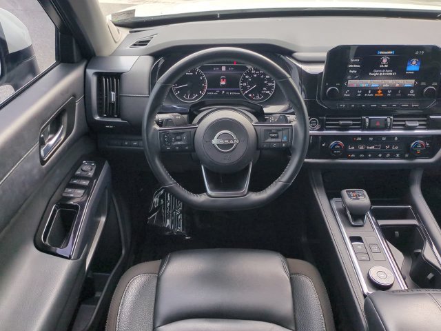 Used 2023 Nissan Pathfinder SL w/ SL Premium Package AWD/4WD image 16