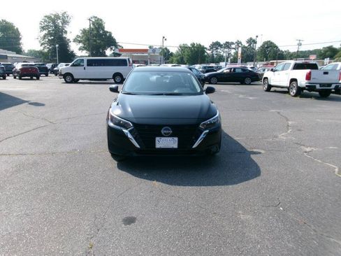 Used 2025 Nissan Sentra SV FWD image 3