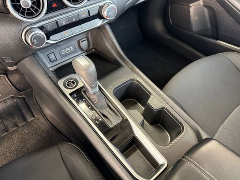 Used 2025 Nissan Sentra SV image 39