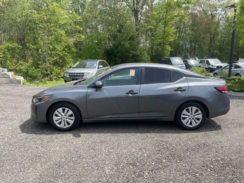 Used 2025 Nissan Sentra S FWD image 9