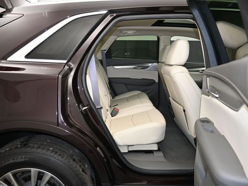 Used 2021 Cadillac XT5 Premium Luxury FWD image 27