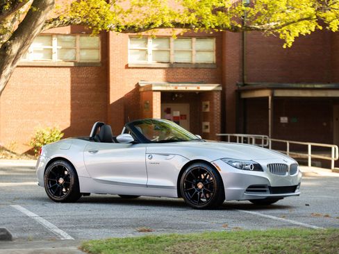 Used 2009 BMW Z4 sDrive35i image 5