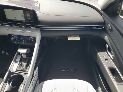 New 2026 Hyundai Elantra Limited image 15