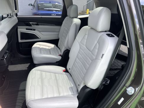 Used 2023 Kia Telluride SX Prestige AWD/4WD image 25