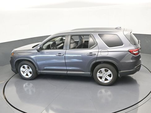 Used 2023 Honda Pilot LX image 47
