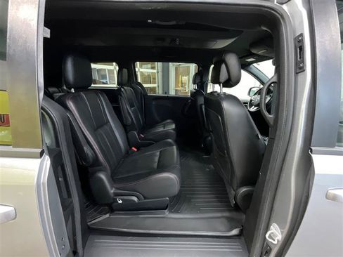 Used 2018 Dodge Grand Caravan GT FWD image 22
