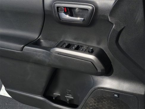 Used 2023 Toyota Tacoma TRD Off-Road w/ TRD Premium Off Road Package image 28