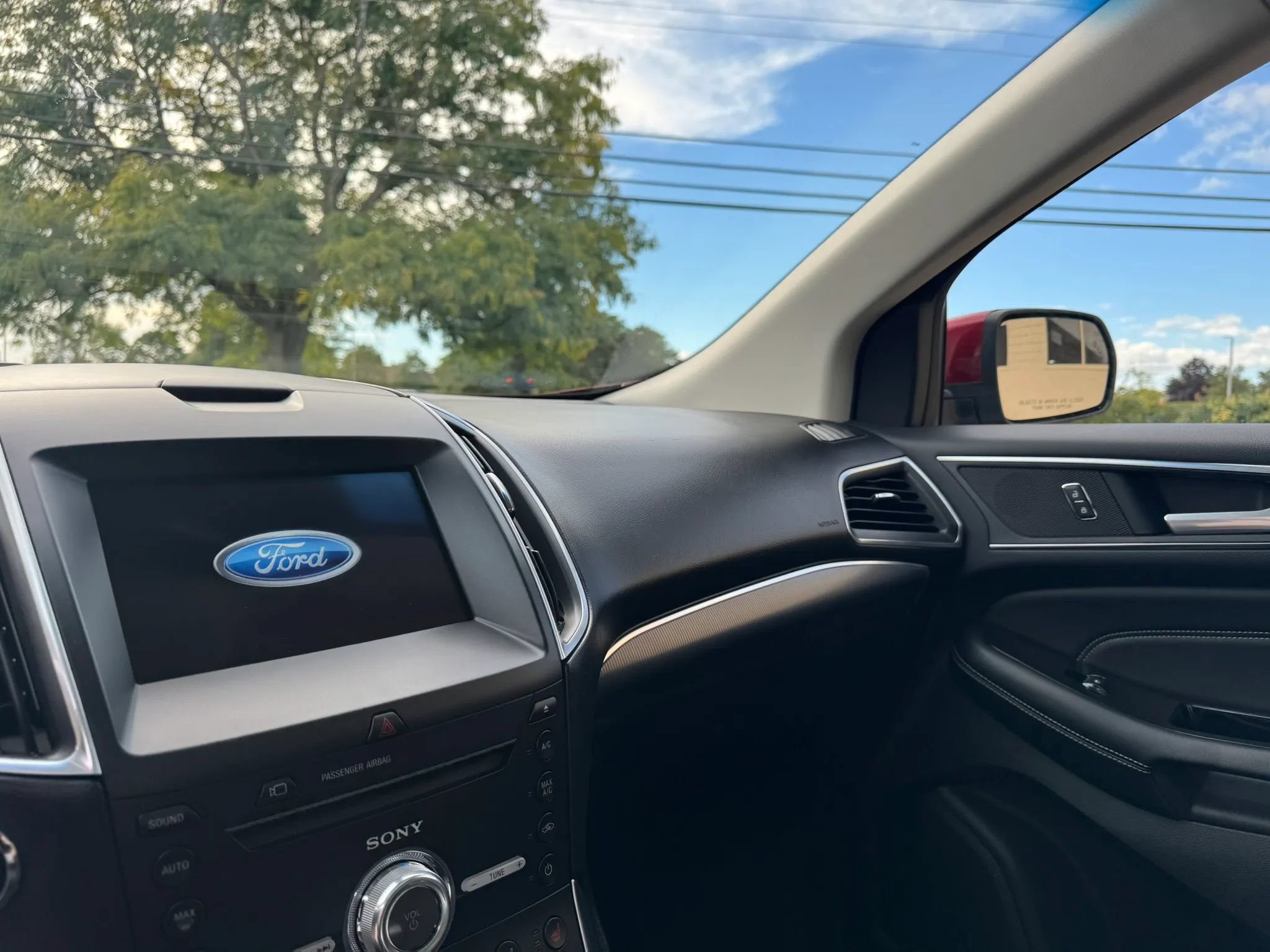 Used 2017 Ford Edge Titanium w/ Equipment Group 302A AWD/4WD image 21