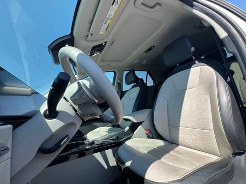 Certified 2023 Kia Niro Wave FWD image 16