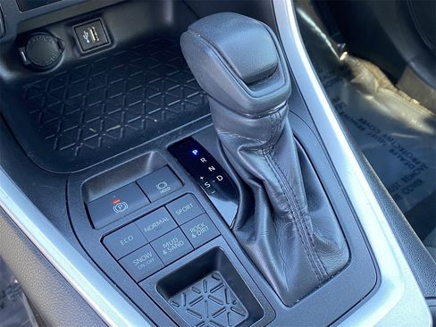 Used 2024 Toyota RAV4 XLE image 26