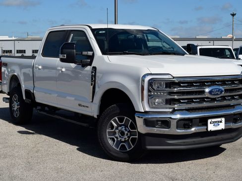 New 2026 Ford F250 Lariat w/ Lariat Premium Package AWD/4WD image 3
