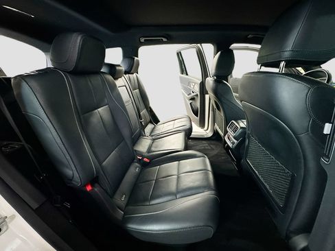 Used 2021 Mercedes-Benz GLS 450 4MATIC image 33