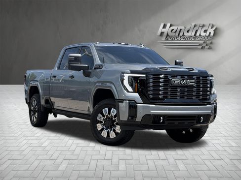 Used 2026 GMC Sierra 2500 Denali w/ Denali Reserve Package AWD/4WD image 2