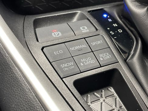 Certified 2024 Toyota RAV4 LE image 28