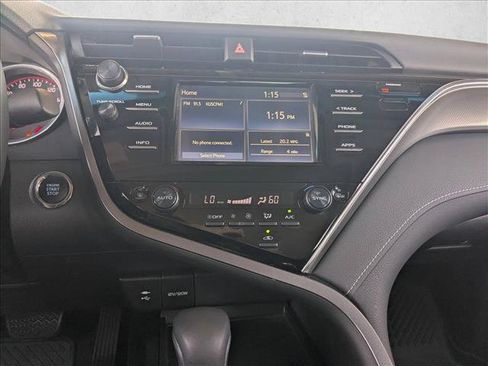 Used 2018 Toyota Camry XSE FWD image 14