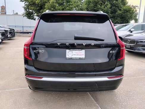 New 2026 Volvo XC90 B5 Core w/ Protection Package AWD/4WD image 7