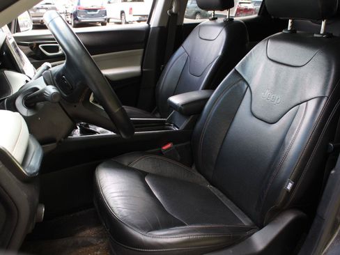 Used 2022 Jeep Compass Limited AWD/4WD image 15