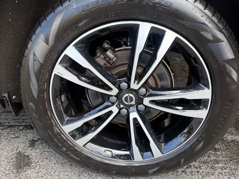 Used 2020 Volvo XC60 T5 Momentum w/ Protection Package Premier AWD/4WD image 4