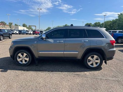 Used 2012 Jeep Grand Cherokee Overland Summit AWD/4WD image 5